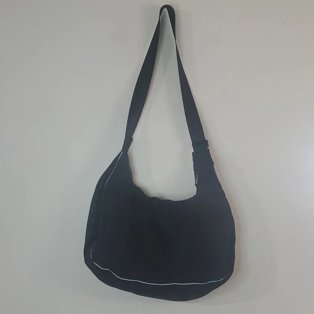 Wilo Active Crescent Bag Black White Travel Gym & Train - Picture 7 of 12